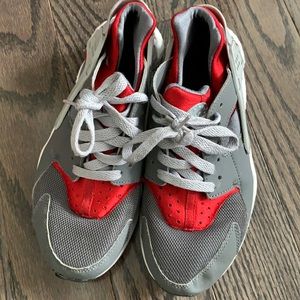 cheap nike air huarache 5.5 kids
